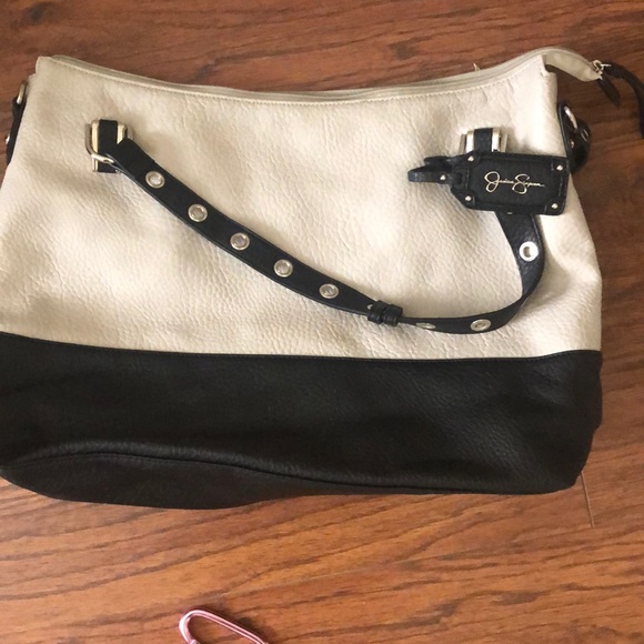 Woman’s purse - Picture 1 of 1